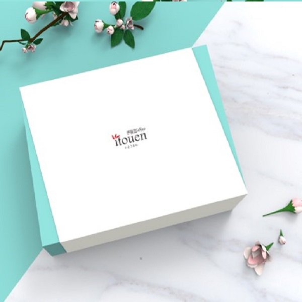 Exquisite cyan cosmetic gift box