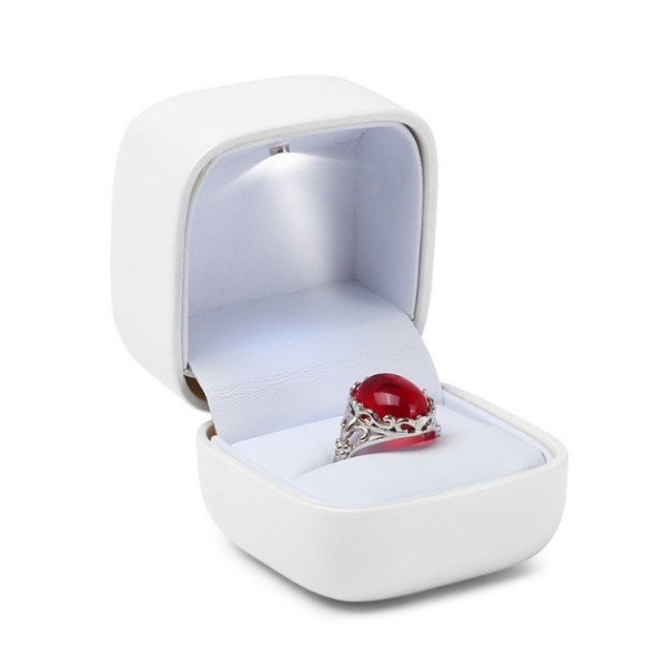 Exquisite jewelry box for rings - Image 3