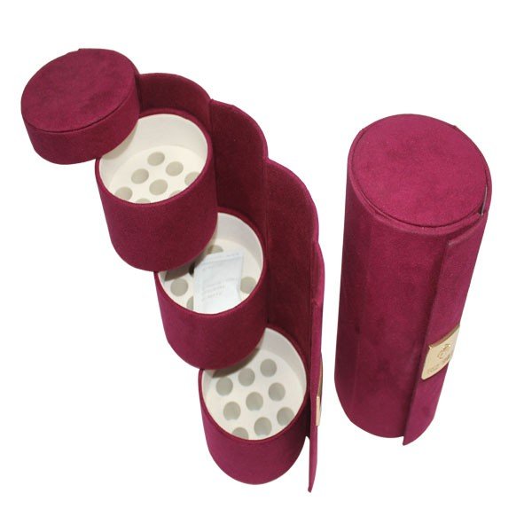 Red roll-up jewelry box